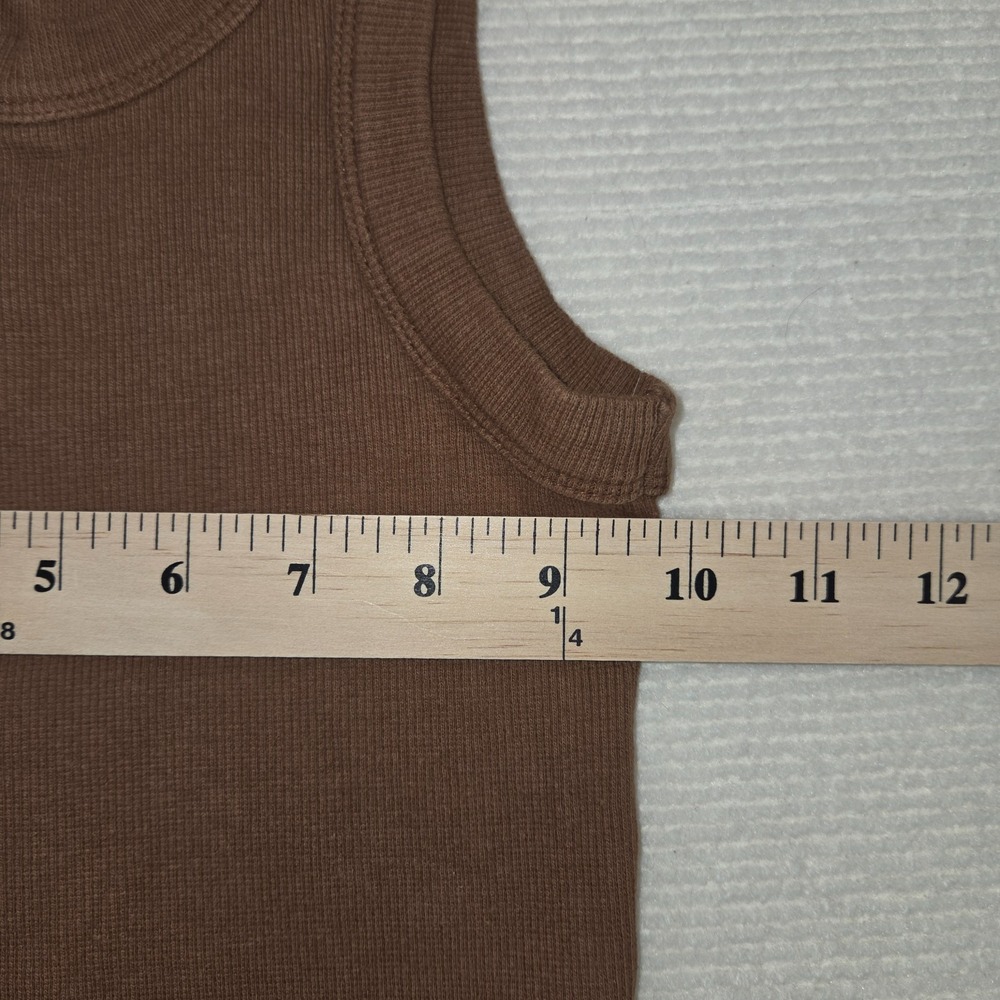 Woman's Vav Basic Brown Ribbed Small Tank Top - Picture 5 of 5